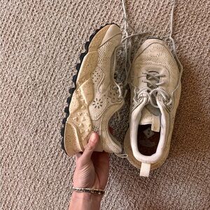 Flower Mountain Sneakers - Neutral Lace
